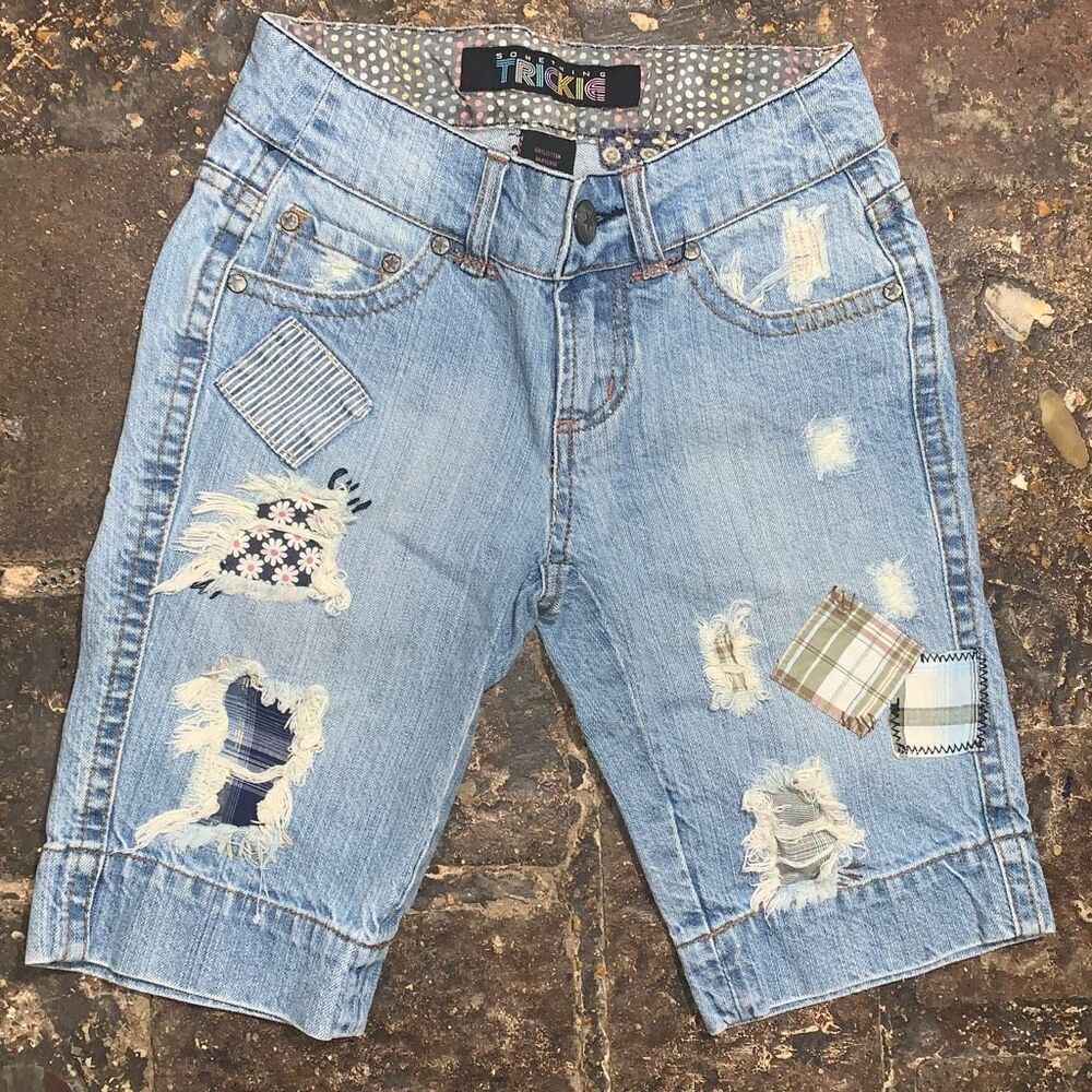Something Trickie‎ Womens Size 0 Patchwork Denim Bermuda Shorts Blue Distressed
